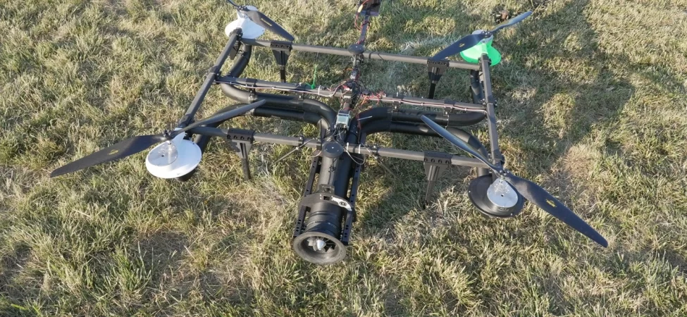 Dronlarda devrim: Motor egzozu pervaneleri doğrudan çevirecek
