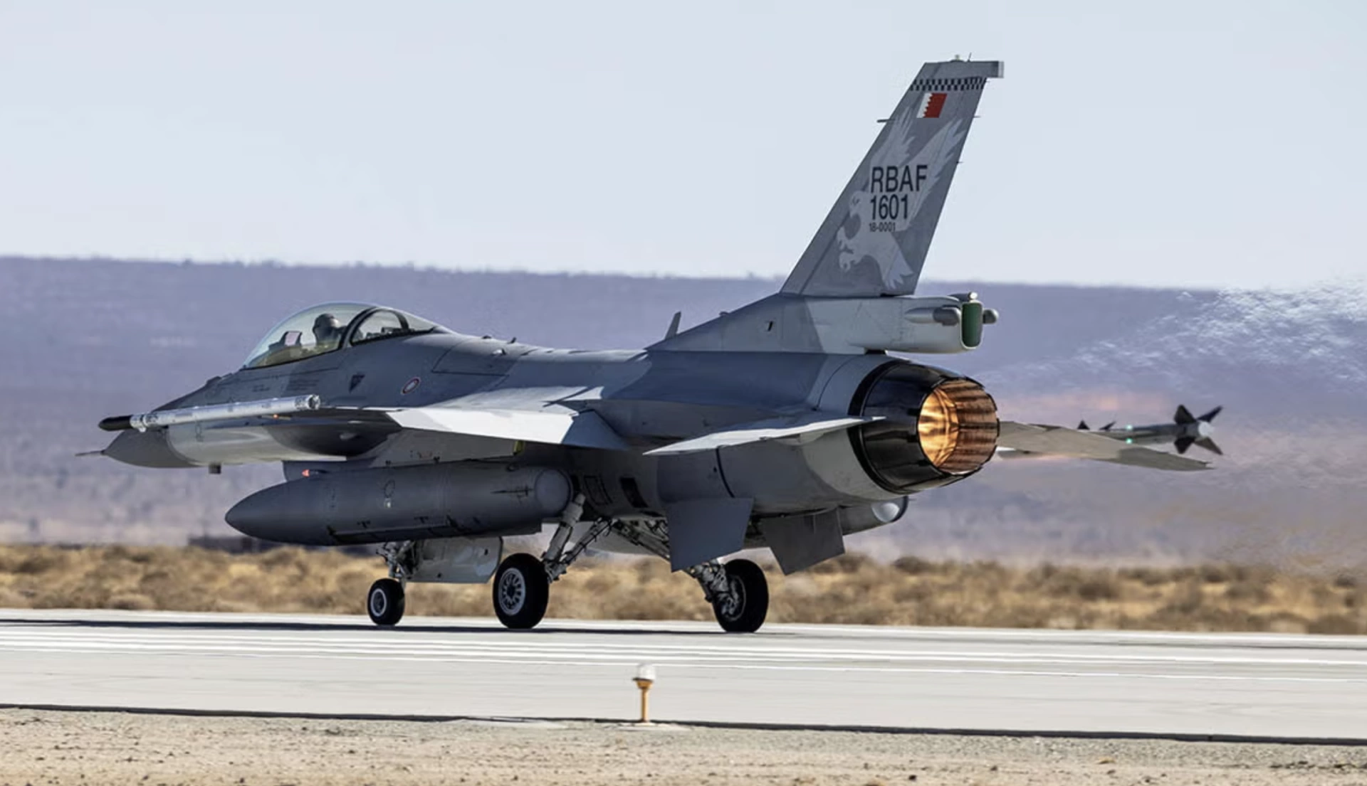 F-16'lara elektronik kalkan: Viper Shield ikili uçuş testinde