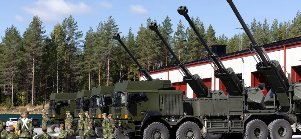 İsveç ordusuna yeni nesil güç: İlk 8x8 Archer obüsleri teslim edildi