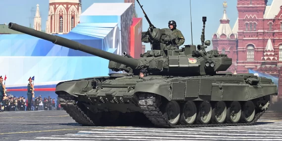 Rusya'nın zırhlı omurgası T-90 tankı: Gücü ve zaafları!