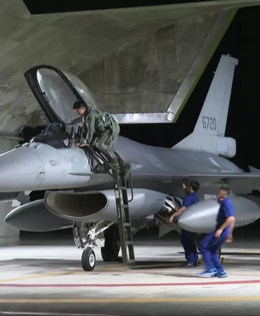 Tayvan'a ilk F-16 Block 70 teslimatı: Pasifik rotasında