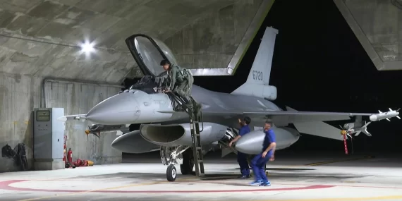 Tayvan'a ilk F-16 Block 70 teslimatı: Pasifik rotasında
