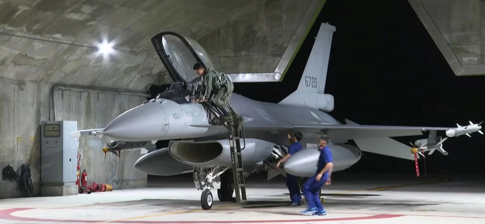 Tayvan'a ilk F-16 Block 70 teslimatı: Pasifik rotasında