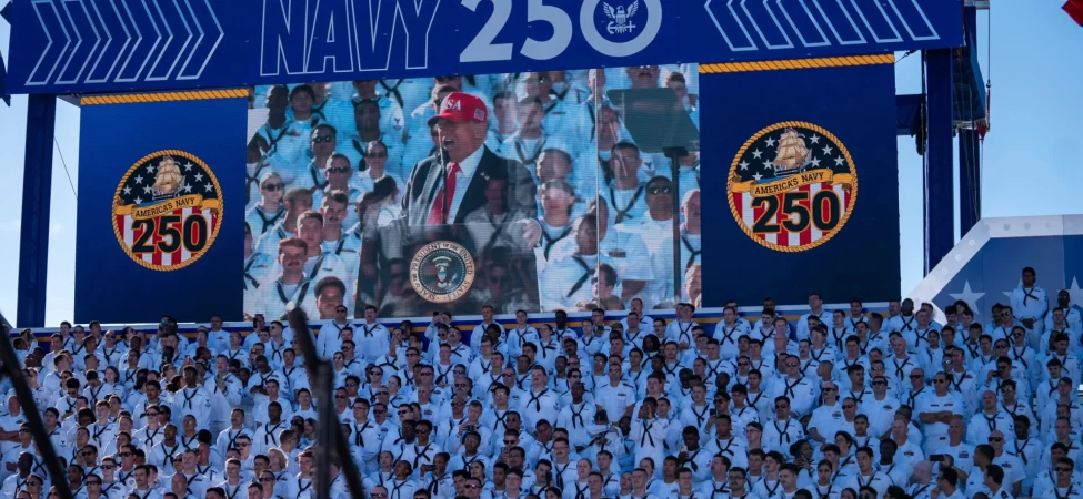 Trump'tan şok talimat: ABD donanması yurt dışında üretilecek!
