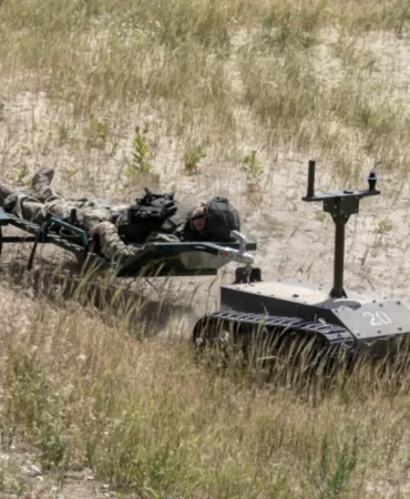 Ukrayna cephesine düzenli İHA ve kara robotu desteği