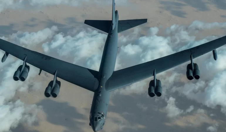 B-52 bombardıman uçaklarına yeni nükleer seyir füzesi için 46 milyon dolarlık imza