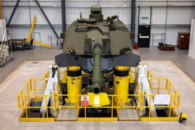 Challenger 3 tankı için İngiltere'de dev titreşim test tesisi açıldı