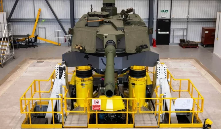 Challenger 3 tankı için İngiltere'de dev titreşim test tesisi açıldı