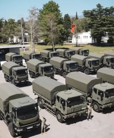 Karadağ ordusuna İtalya'dan 31 adet askeri lojistik kamyonu