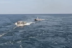 Liman devri bitti: ABD Donanması insansız gemiyi açık denizde robotla yakıtladı
