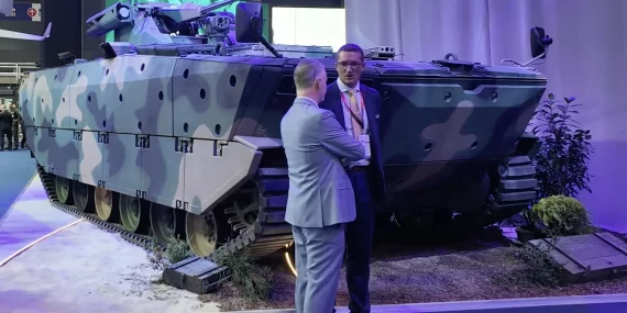 Polonya’dan 40 tonluk zırhlı canavar: Ağır muharebe aracı çıktı