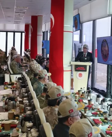 tskdan-govde-gosterisi-yeni-yerli-silahlar-sahaya-indi